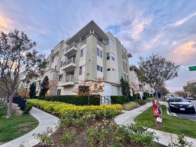 Photo - 5450 Strand Unit 202