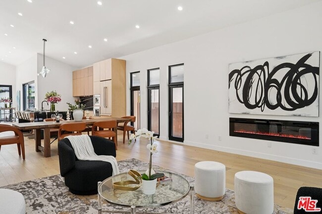 Photo - 4254 Motor Ave