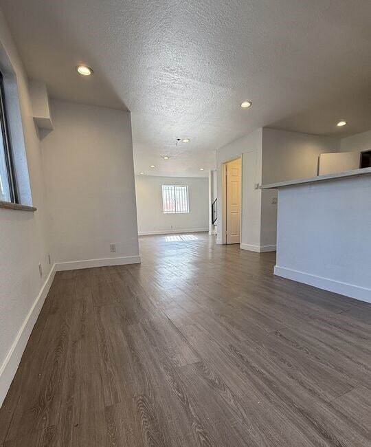 Photo - 1505 S Dunsmuir Ave Unit 1505