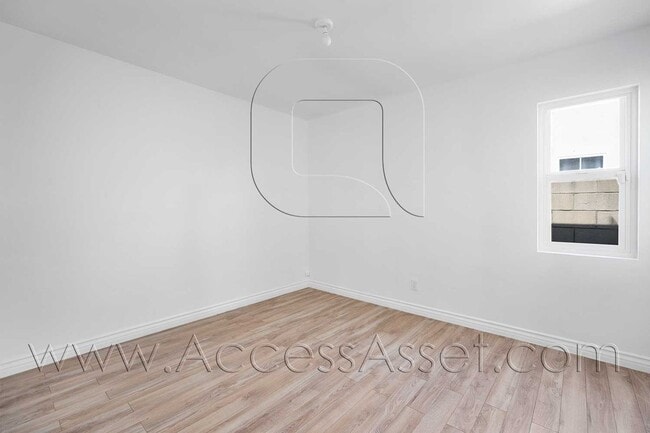 Photo - Spacious 3-Bedroom Torrance Home with Private Yard & Modern Interior