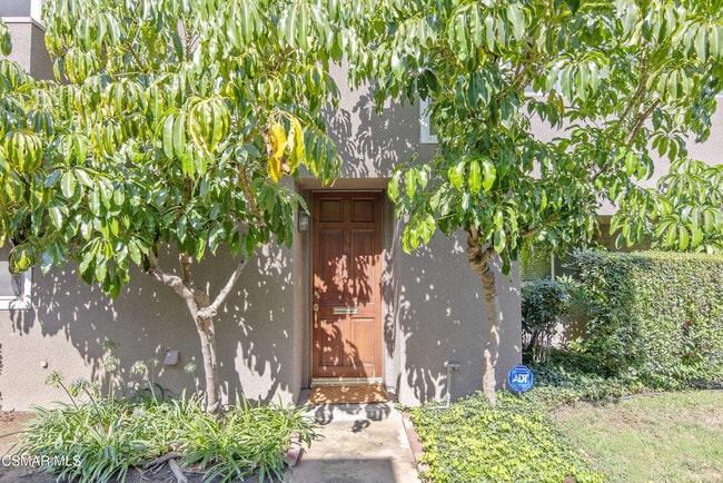 Building Photo - 18134 Killion St Rental