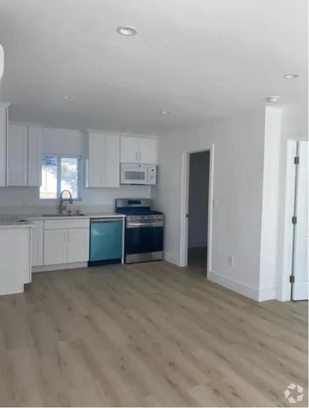 Building Photo - 10900 Lillian Ln Rental