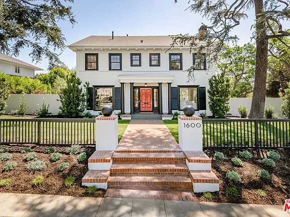 Photo - 1600 N Ogden Dr