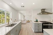 Photo - 10607 Whitegate Ave