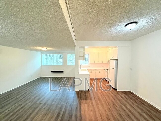 Photo - 808 Princeton St