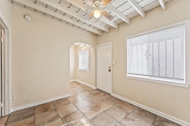 Photo - 709 E 108th St Unit 709 1/2