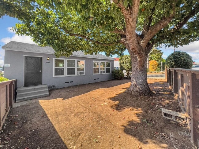 Photo - 2332 Westwood St