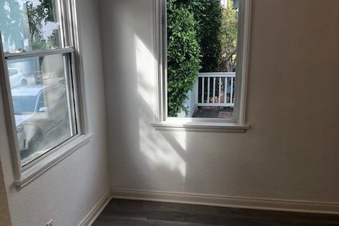 Living Area - 2913 2nd St Unit 2911 - Front