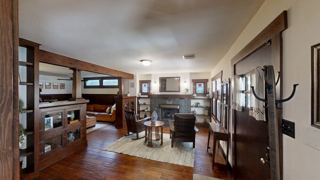 3D Tour - 22030 Celes St House