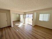 Photo - 915 Carob Way