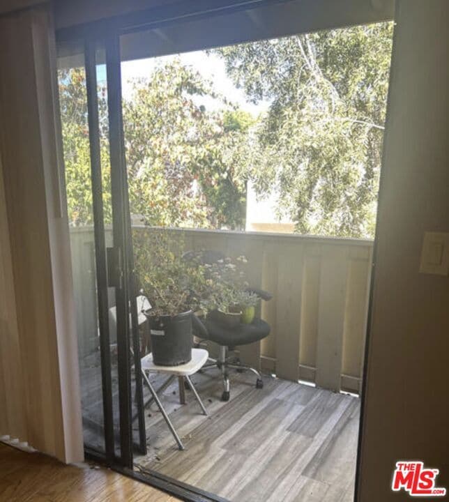 Photo - 18433 Hatteras St Unit 207