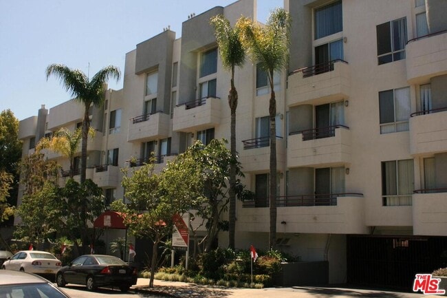 Building Photo - 1325 N Sierra Bonita Ave Unit 112