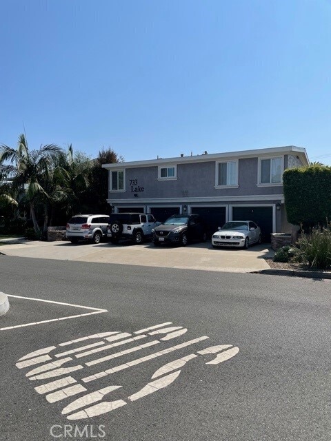 Building Photo - 733 Lake St Unit 3