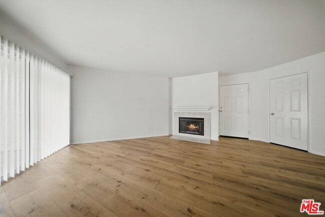 Photo - 5744 Oak Bend Ln Unit 306