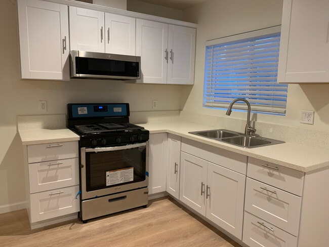 Photo - 7847 Beck Ave