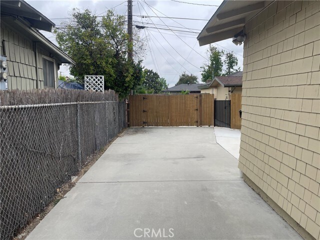 Photo - 518 W King St