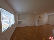 Photo - 670 Broadway St Unit 4