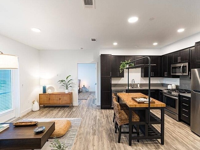 Building Photo - Vela Santee Apartments