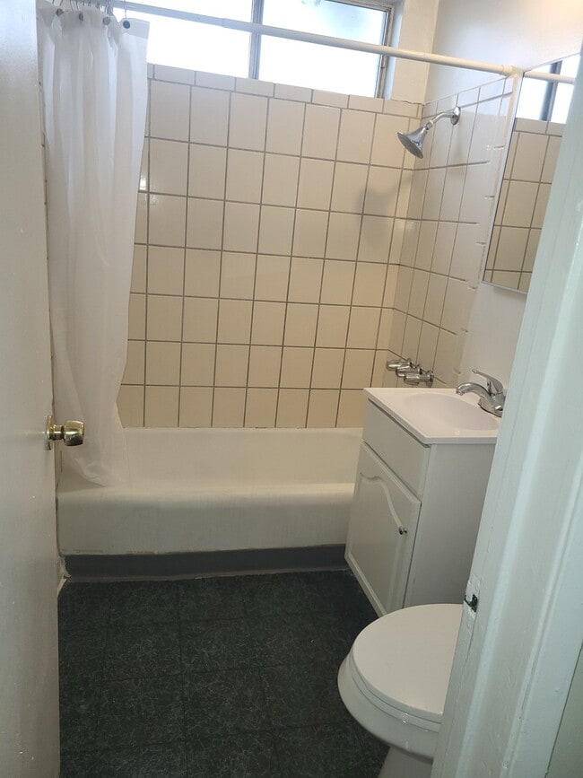 Bathroom - 9121 Orion Ave Unit F