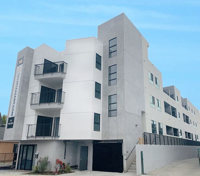 Photo - 1614 Pleasant Ave Apartments Unit 204