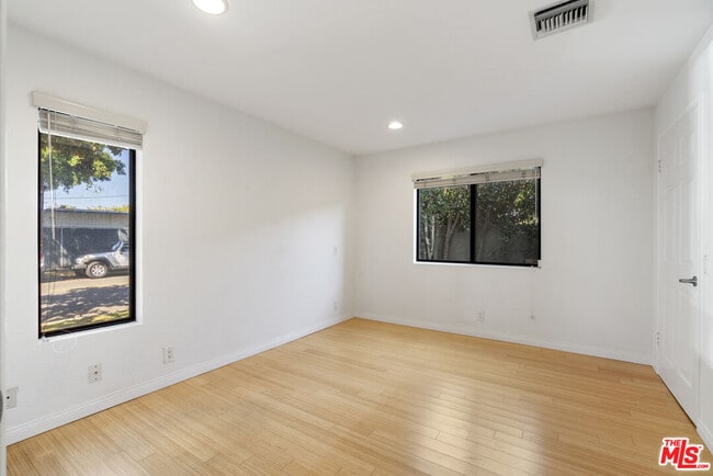 Photo - 3912 Girard Ave
