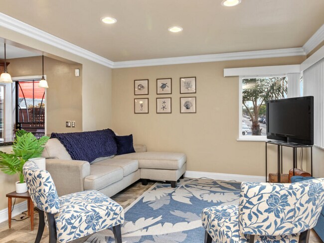 Photo - 244 S Horne St