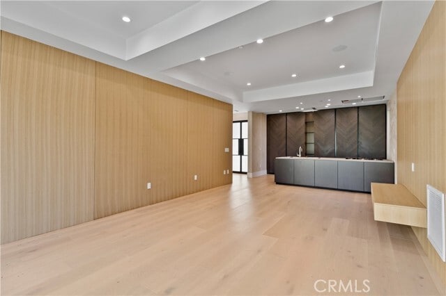 Photo - 5935 Yarmouth Ave