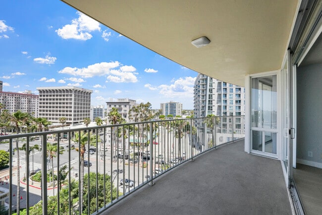 Photo - 700 E Ocean Blvd