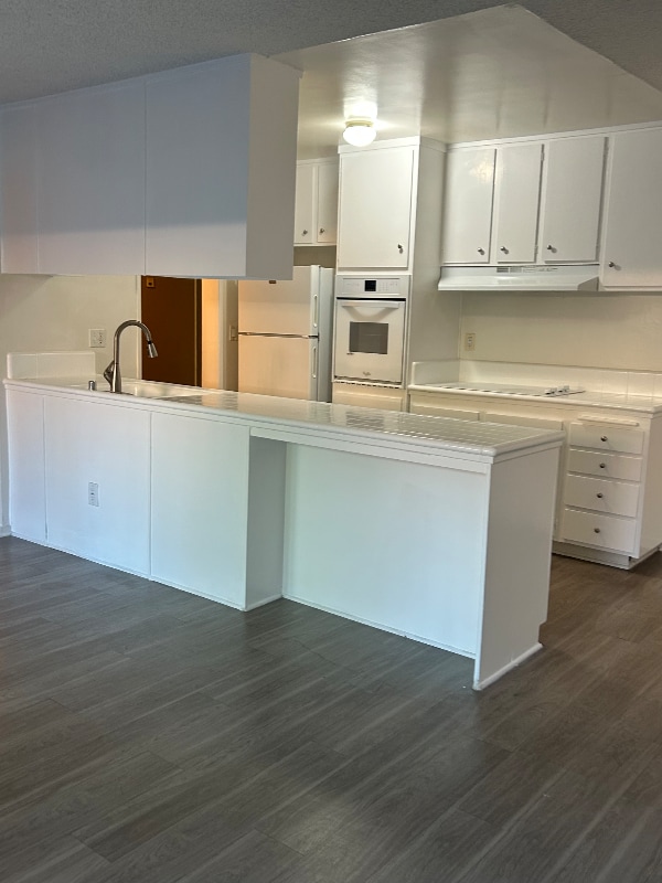 Photo - 10200 De Soto Ave Unit 109