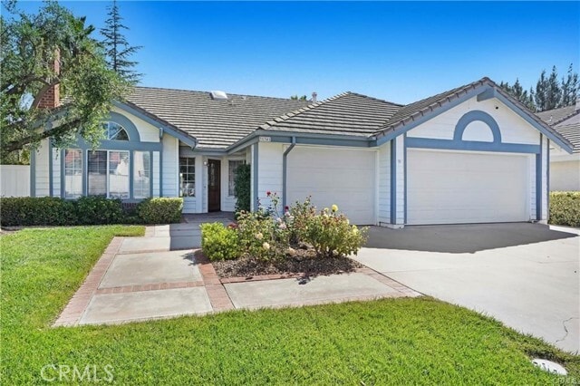 Building Photo - 31341 Pahuta St Rental