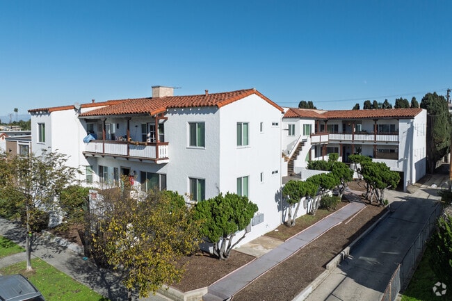 1430 Elm Ave - 1430 Elm Avenue