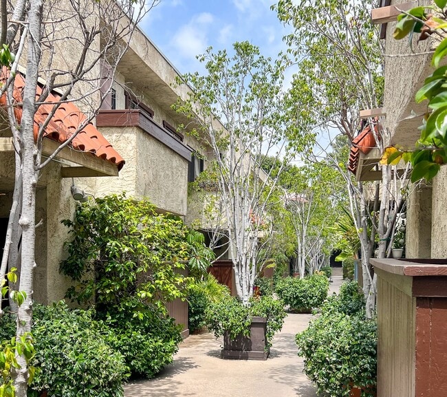 Photo - 11825 Magnolia Apartments