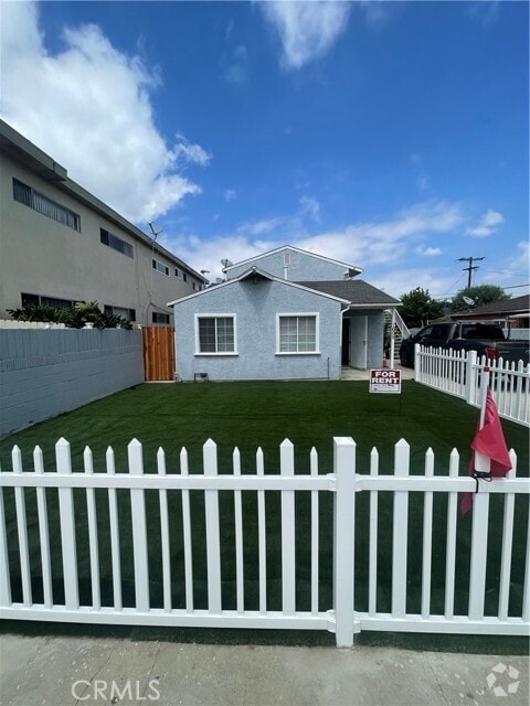 Building Photo - 1605 W 206th St Rental