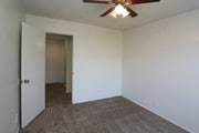2BR, 2BA - 900 SF - Woodglen Apartments