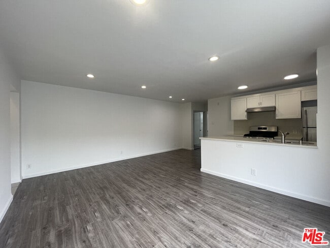 Photo - 1531 N Detroit St Unit 107