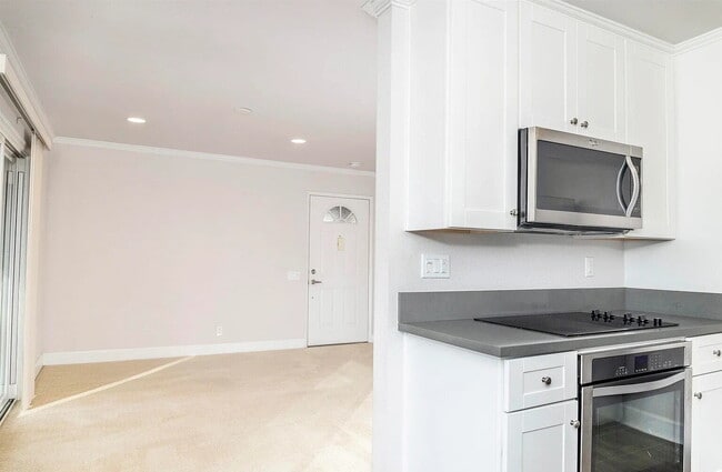 Photo - Clean & Decent One Bedroom Apartment