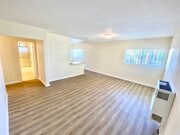 Photo - 1530 Locust Ave Unit D