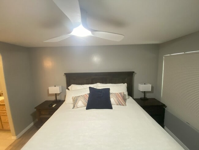 Photo - 5404 Balboa Arms Dr Unit 355