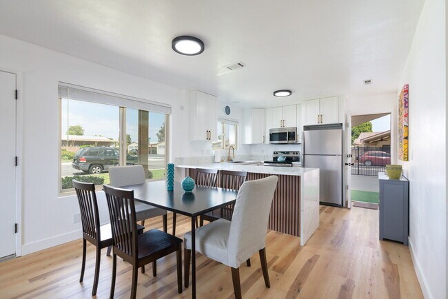 Photo - 1025 Plover Way