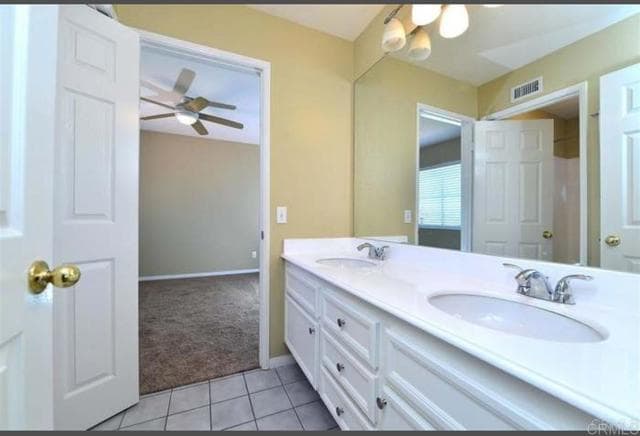 Photo - 740 Esla Dr House
