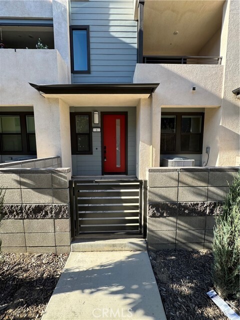 Building Photo - 2957 W Lincoln Ave Rental