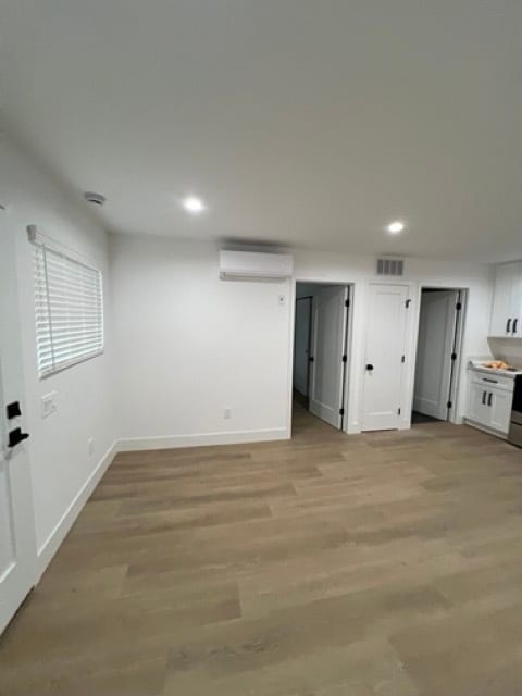 Photo - 24332 1/2-24334 1/2 Chestnut St