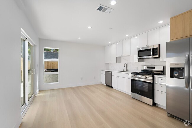 Building Photo - 10963 Calvert St Rental