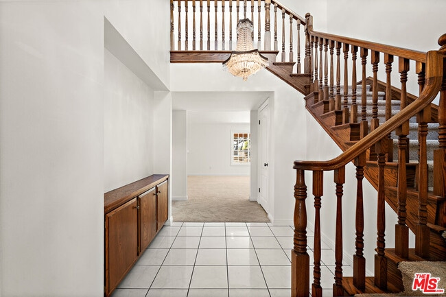 Photo - 6040 Pat Ave