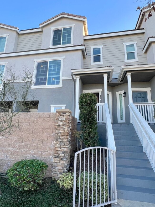 Photo - 4 Bedroom townhome available now in Cypress
