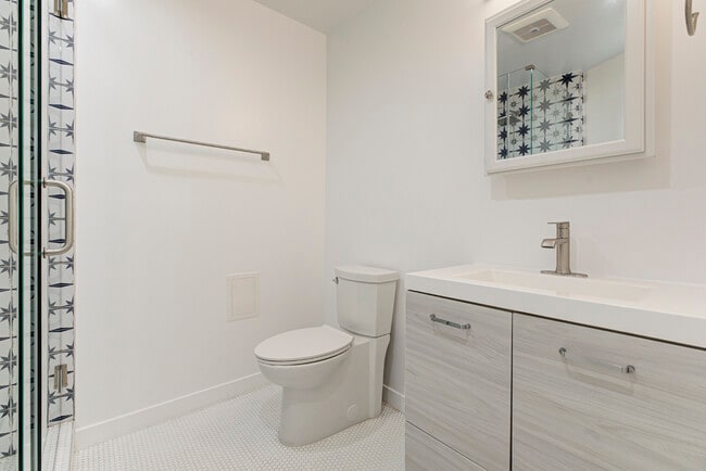 Photo - 18413 Erwin St