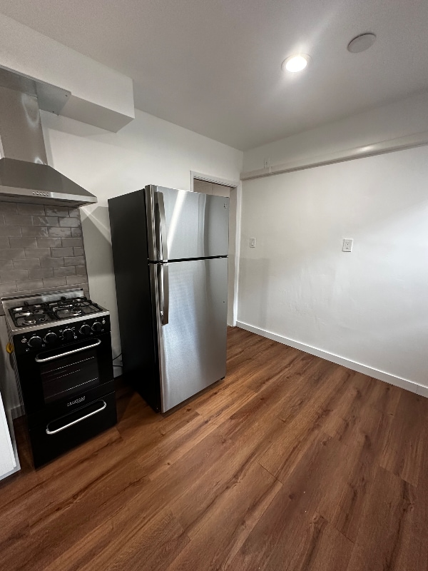 Photo - 323 N Chevy Chase Dr