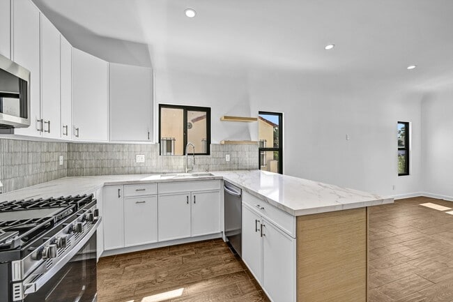 Photo - 618 N Vista St