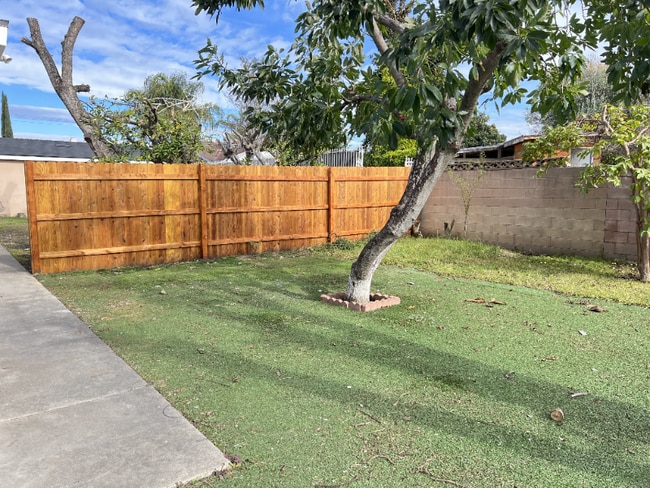 Photo - 1444 W Grand Ave