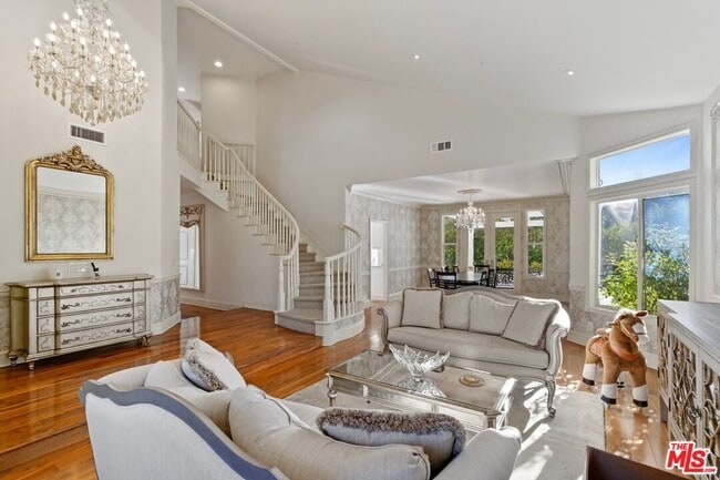 Photo - 3900 Hilton Head Way